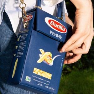 Nikolas Bentel pasta bag